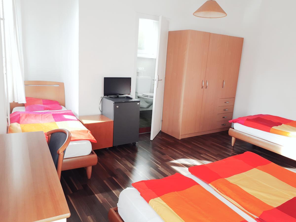 Hotel Garni Battello Melide Exterior photo