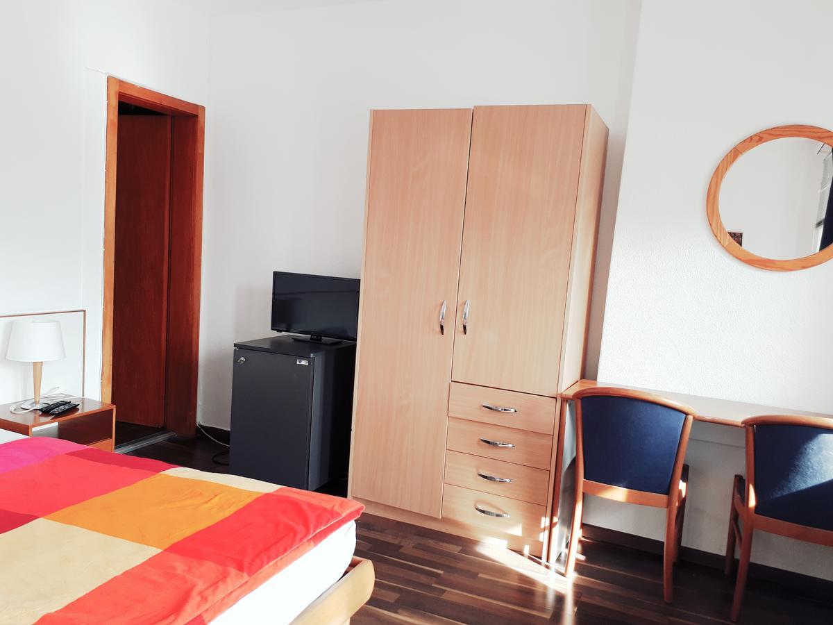 Hotel Garni Battello Melide Exterior photo